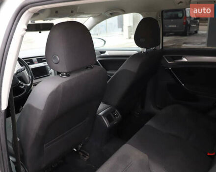 Белый Фольксваген Гольф, объемом двигателя 1.6 л и пробегом 202 тыс. км за 10800 $, фото 11 на Automoto.ua