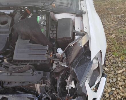 Белый Фольксваген Гольф, объемом двигателя 1.6 л и пробегом 280 тыс. км за 5500 $, фото 4 на Automoto.ua