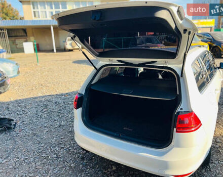 Белый Фольксваген Гольф, объемом двигателя 1.8 л и пробегом 82 тыс. км за 12800 $, фото 32 на Automoto.ua