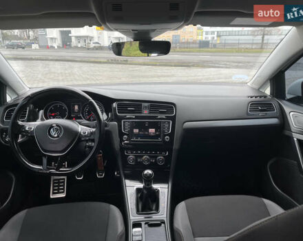 Белый Фольксваген Гольф, объемом двигателя 1.6 л и пробегом 280 тыс. км за 11500 $, фото 42 на Automoto.ua