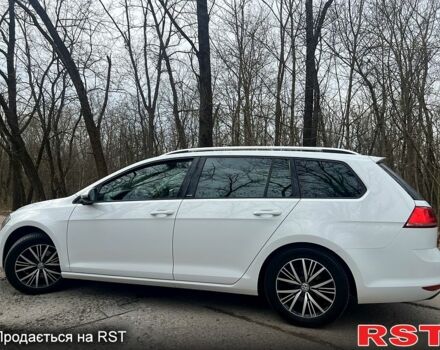 Белый Фольксваген Гольф, объемом двигателя 1.6 л и пробегом 275 тыс. км за 10500 $, фото 7 на Automoto.ua