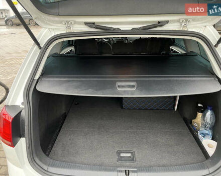 Белый Фольксваген Гольф, объемом двигателя 1.6 л и пробегом 280 тыс. км за 11500 $, фото 50 на Automoto.ua