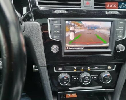 Белый Фольксваген Гольф, объемом двигателя 1.6 л и пробегом 198 тыс. км за 12000 $, фото 24 на Automoto.ua