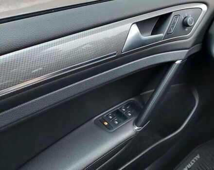 Белый Фольксваген Гольф, объемом двигателя 1.8 л и пробегом 130 тыс. км за 14800 $, фото 12 на Automoto.ua