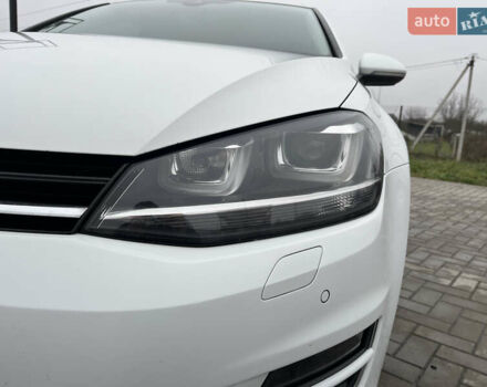 Белый Фольксваген Гольф, объемом двигателя 1.6 л и пробегом 280 тыс. км за 11500 $, фото 17 на Automoto.ua