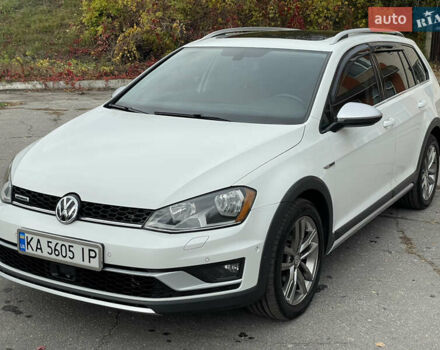 Белый Фольксваген Гольф, объемом двигателя 1.8 л и пробегом 139 тыс. км за 13900 $, фото 4 на Automoto.ua