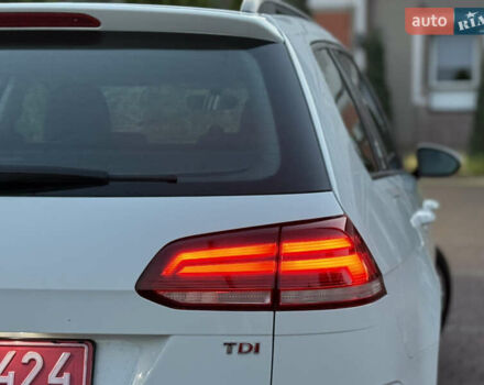 Белый Фольксваген Гольф, объемом двигателя 1.6 л и пробегом 240 тыс. км за 13200 $, фото 50 на Automoto.ua