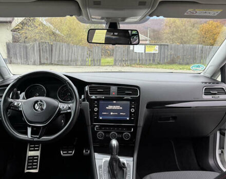 Белый Фольксваген Гольф, объемом двигателя 1.6 л и пробегом 236 тыс. км за 13200 $, фото 24 на Automoto.ua