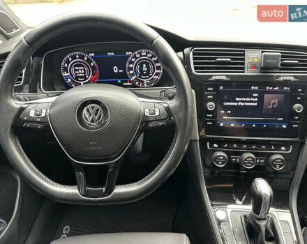 Білий Фольксваген Гольф, об'ємом двигуна 1.8 л та пробігом 119 тис. км за 14950 $, фото 6 на Automoto.ua