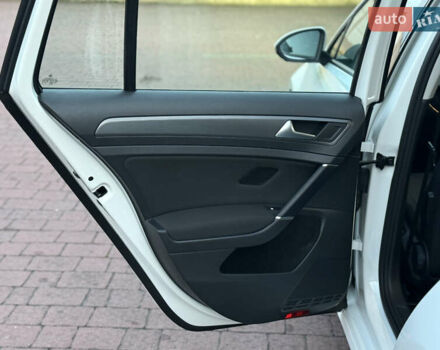 Белый Фольксваген Гольф, объемом двигателя 1.6 л и пробегом 240 тыс. км за 13200 $, фото 40 на Automoto.ua