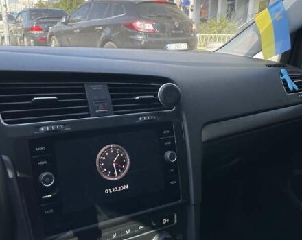 Білий Фольксваген Гольф, об'ємом двигуна 1.6 л та пробігом 279 тис. км за 12200 $, фото 15 на Automoto.ua