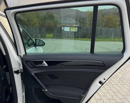 Белый Фольксваген Гольф, объемом двигателя 1.6 л и пробегом 236 тыс. км за 13200 $, фото 27 на Automoto.ua