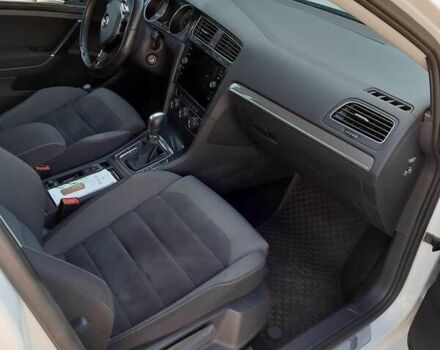 Белый Фольксваген Гольф, объемом двигателя 2 л и пробегом 233 тыс. км за 17300 $, фото 10 на Automoto.ua