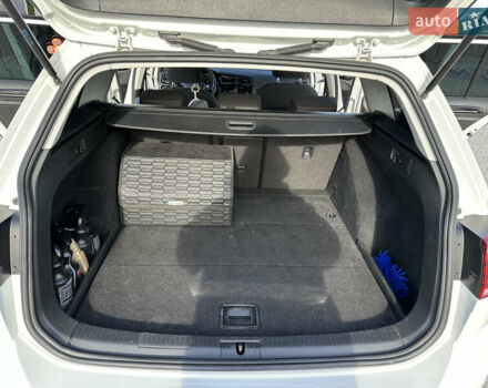 Білий Фольксваген Гольф, об'ємом двигуна 2 л та пробігом 199 тис. км за 17200 $, фото 16 на Automoto.ua