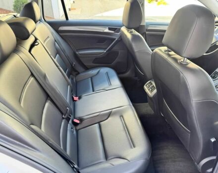 Белый Фольксваген Гольф, объемом двигателя 1.8 л и пробегом 53 тыс. км за 7500 $, фото 12 на Automoto.ua