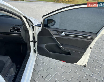 Білий Фольксваген Гольф, об'ємом двигуна 2 л та пробігом 199 тис. км за 17200 $, фото 22 на Automoto.ua