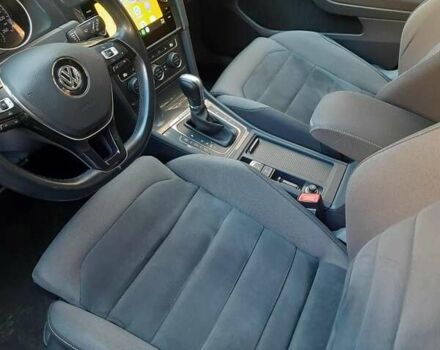 Белый Фольксваген Гольф, объемом двигателя 2 л и пробегом 233 тыс. км за 17300 $, фото 8 на Automoto.ua