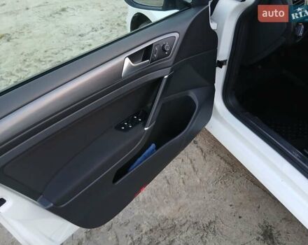 Белый Фольксваген Гольф, объемом двигателя 1.6 л и пробегом 191 тыс. км за 12700 $, фото 14 на Automoto.ua