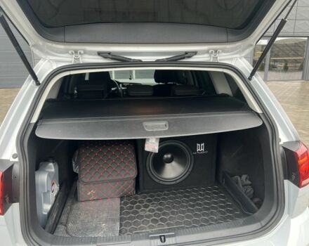 Білий Фольксваген Гольф, об'ємом двигуна 1.6 л та пробігом 301 тис. км за 12900 $, фото 13 на Automoto.ua