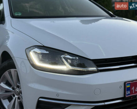 Белый Фольксваген Гольф, объемом двигателя 1.6 л и пробегом 240 тыс. км за 13200 $, фото 12 на Automoto.ua
