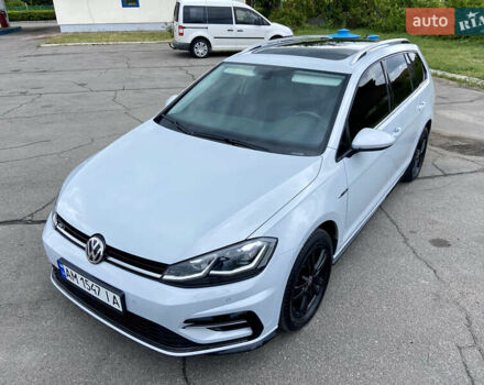 Білий Фольксваген Гольф, об'ємом двигуна 1.6 л та пробігом 233 тис. км за 13650 $, фото 4 на Automoto.ua
