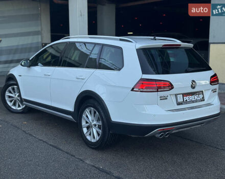 Белый Фольксваген Гольф, объемом двигателя 1.97 л и пробегом 352 тыс. км за 14999 $, фото 6 на Automoto.ua