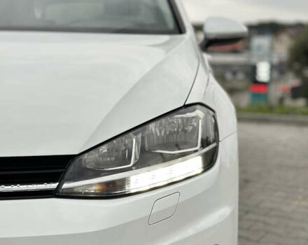 Фольксваген Гольф 2017 в Черновцах на Automoto.ua Белый Фольксваген Гольф, объемом двигателя 1.6 л и пробегом 275 тыс. км за 10900 $, фото 3 на Automoto.ua