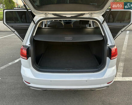 Белый Фольксваген Гольф, объемом двигателя 1.97 л и пробегом 182 тыс. км за 16150 $, фото 48 на Automoto.ua