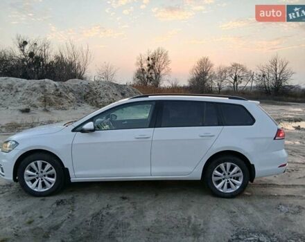 Белый Фольксваген Гольф, объемом двигателя 1.6 л и пробегом 191 тыс. км за 12700 $, фото 2 на Automoto.ua