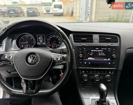 Білий Фольксваген Гольф, об'ємом двигуна 1.6 л та пробігом 190 тис. км за 15300 $, фото 10 на Automoto.ua