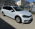 Белый Фольксваген Гольф, объемом двигателя 1.6 л и пробегом 240 тыс. км за 10500 $, фото 1 на Automoto.ua