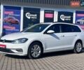 Белый Фольксваген Гольф, объемом двигателя 1.6 л и пробегом 250 тыс. км за 13000 $, фото 1 на Automoto.ua