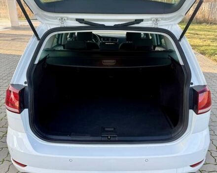 Белый Фольксваген Гольф, объемом двигателя 1.6 л и пробегом 182 тыс. км за 13950 $, фото 19 на Automoto.ua