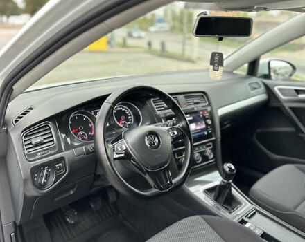 Фольксваген Гольф 2017 в Черновцах на Automoto.ua Белый Фольксваген Гольф, объемом двигателя 1.6 л и пробегом 275 тыс. км за 10900 $, фото 16 на Automoto.ua