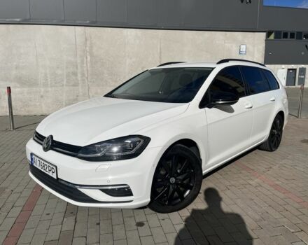 Белый Фольксваген Гольф, объемом двигателя 2 л и пробегом 117 тыс. км за 16400 $, фото 2 на Automoto.ua