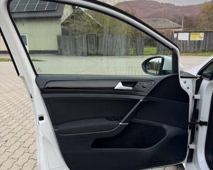 Белый Фольксваген Гольф, объемом двигателя 1.6 л и пробегом 236 тыс. км за 13200 $, фото 25 на Automoto.ua