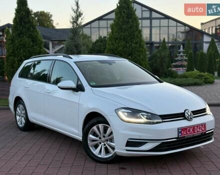 Белый Фольксваген Гольф, объемом двигателя 1.6 л и пробегом 240 тыс. км за 13200 $, фото 5 на Automoto.ua