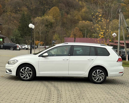 Белый Фольксваген Гольф, объемом двигателя 1.6 л и пробегом 236 тыс. км за 13200 $, фото 6 на Automoto.ua