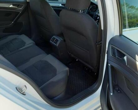 Белый Фольксваген Гольф, объемом двигателя 2 л и пробегом 233 тыс. км за 17300 $, фото 11 на Automoto.ua