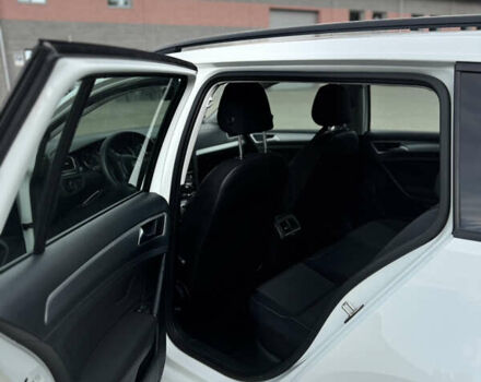 Белый Фольксваген Гольф, объемом двигателя 1.6 л и пробегом 206 тыс. км за 12999 $, фото 26 на Automoto.ua