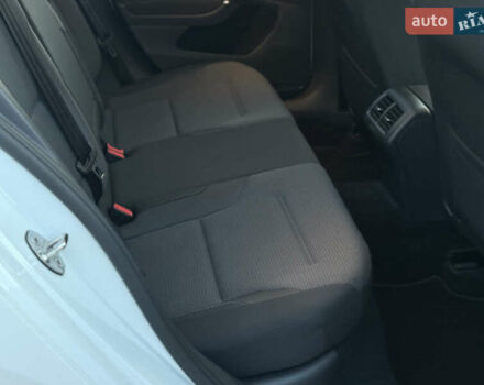 Белый Фольксваген Гольф, объемом двигателя 1.6 л и пробегом 240 тыс. км за 13200 $, фото 57 на Automoto.ua