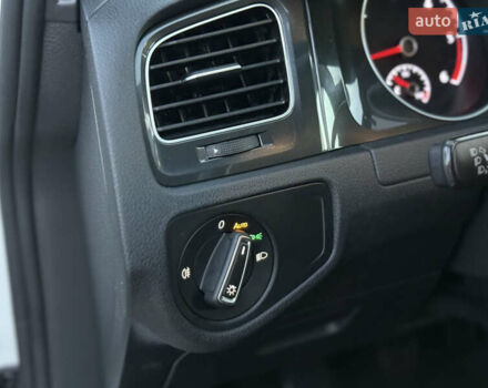 Белый Фольксваген Гольф, объемом двигателя 1.6 л и пробегом 240 тыс. км за 13200 $, фото 32 на Automoto.ua