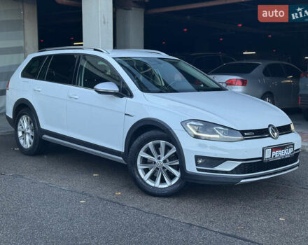 Белый Фольксваген Гольф, объемом двигателя 1.97 л и пробегом 352 тыс. км за 14999 $, фото 1 на Automoto.ua