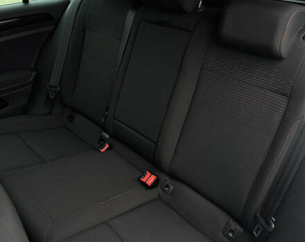 Белый Фольксваген Гольф, объемом двигателя 1.6 л и пробегом 236 тыс. км за 13200 $, фото 18 на Automoto.ua