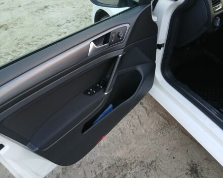 Белый Фольксваген Гольф, объемом двигателя 1.6 л и пробегом 189 тыс. км за 12900 $, фото 14 на Automoto.ua