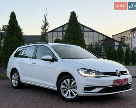 Белый Фольксваген Гольф, объемом двигателя 1.6 л и пробегом 240 тыс. км за 13200 $, фото 8 на Automoto.ua