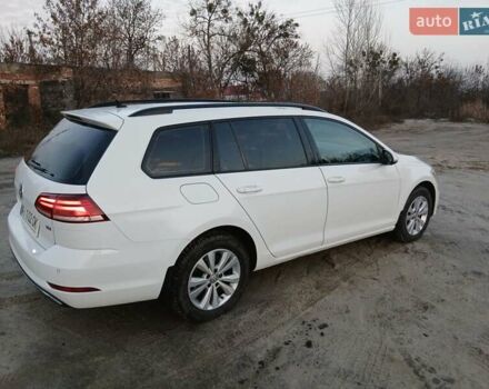 Белый Фольксваген Гольф, объемом двигателя 1.6 л и пробегом 191 тыс. км за 12700 $, фото 5 на Automoto.ua