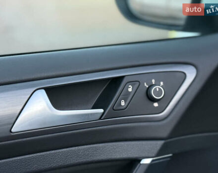 Белый Фольксваген Гольф, объемом двигателя 1.6 л и пробегом 240 тыс. км за 13200 $, фото 27 на Automoto.ua