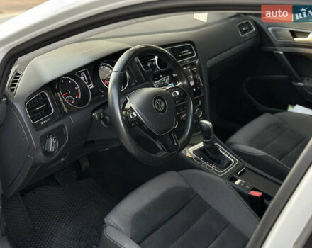 Білий Фольксваген Гольф, об'ємом двигуна 1.97 л та пробігом 290 тис. км за 14300 $, фото 19 на Automoto.ua