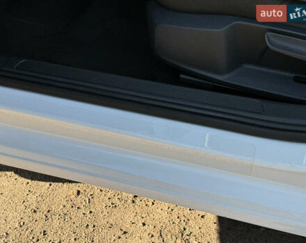 Белый Фольксваген Гольф, объемом двигателя 2 л и пробегом 206 тыс. км за 13800 $, фото 18 на Automoto.ua